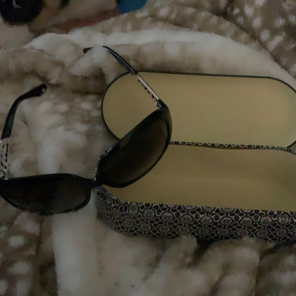Brighton Sunglasses, worn one excellent used condition. Style “Call Me “